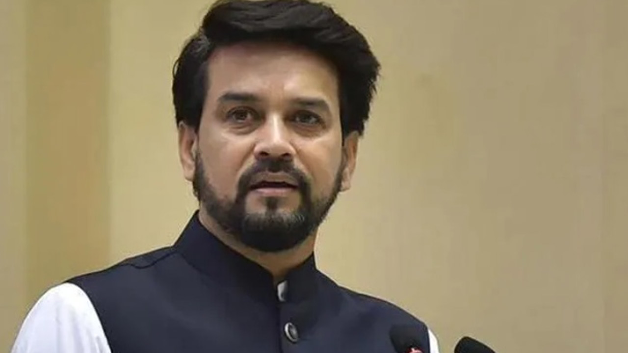 Anurag Thakur: మిస్టర్ 'వి' ఎవరు? కేజ్రీకి సూటి ప్రశ్న