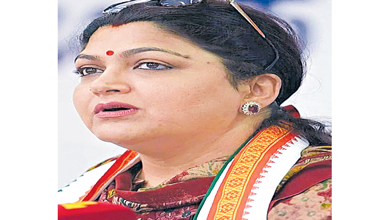 Khushboo : కన్నతండ్రే లైంగికంగా వేధించాడు