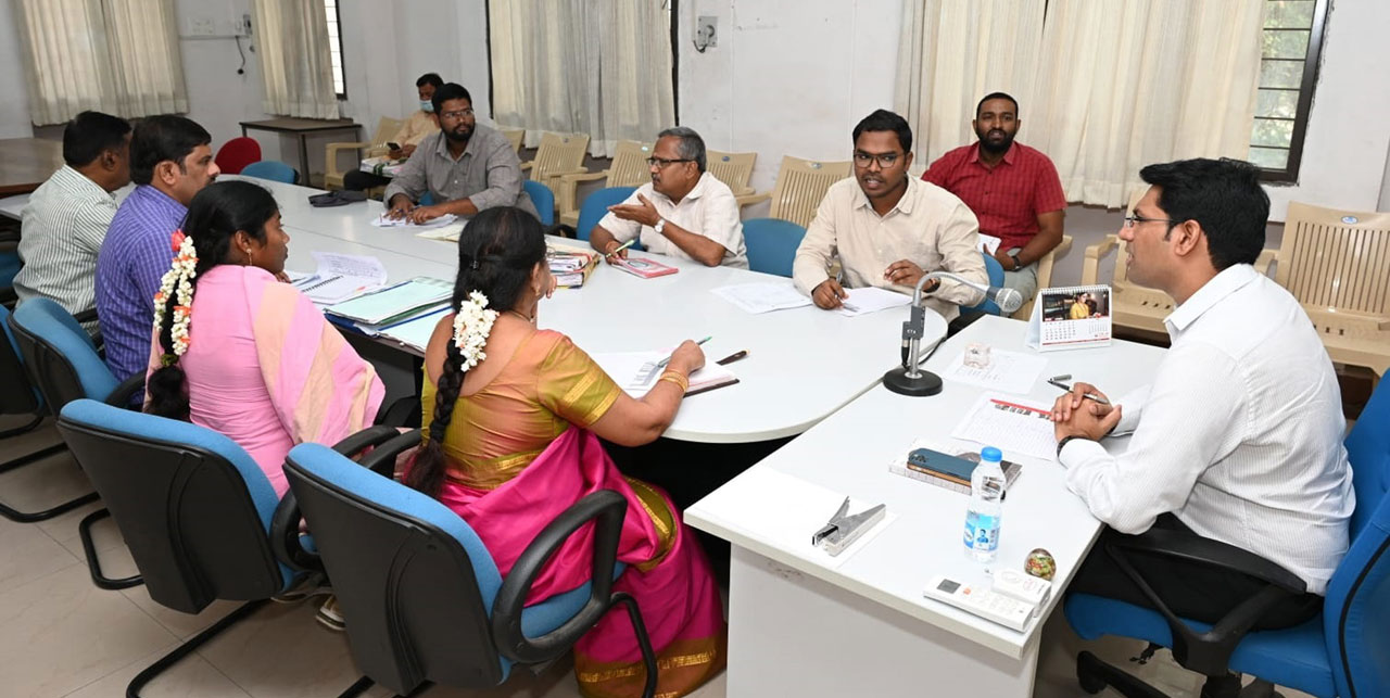 డీఆర్డీవో ప్రాజెక్టు రహదారి నిర్మాణాలు వేగవంతం చేయాలి: జేసీ