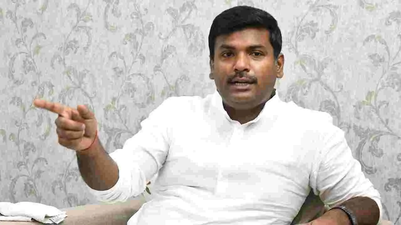 YCP: ‘ఆమె సినిమాల్లో నటనకంటే అద్భుతంగా నటించింది’
