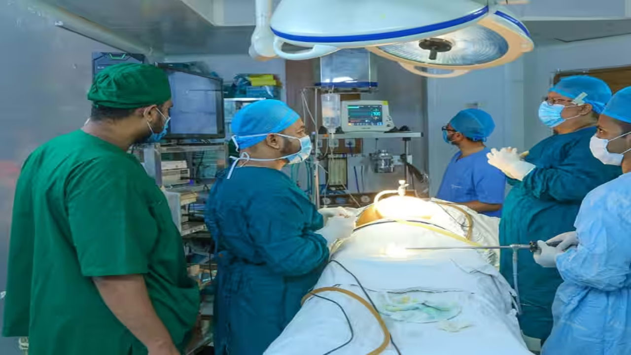 అది సినిమా హాలు కాదు.. కళా వేదిక అసలే కాదు... అయినా ఆపరేషన్ చేసే గదిని థియేటర్ అని ఎందుకంటారంటే...