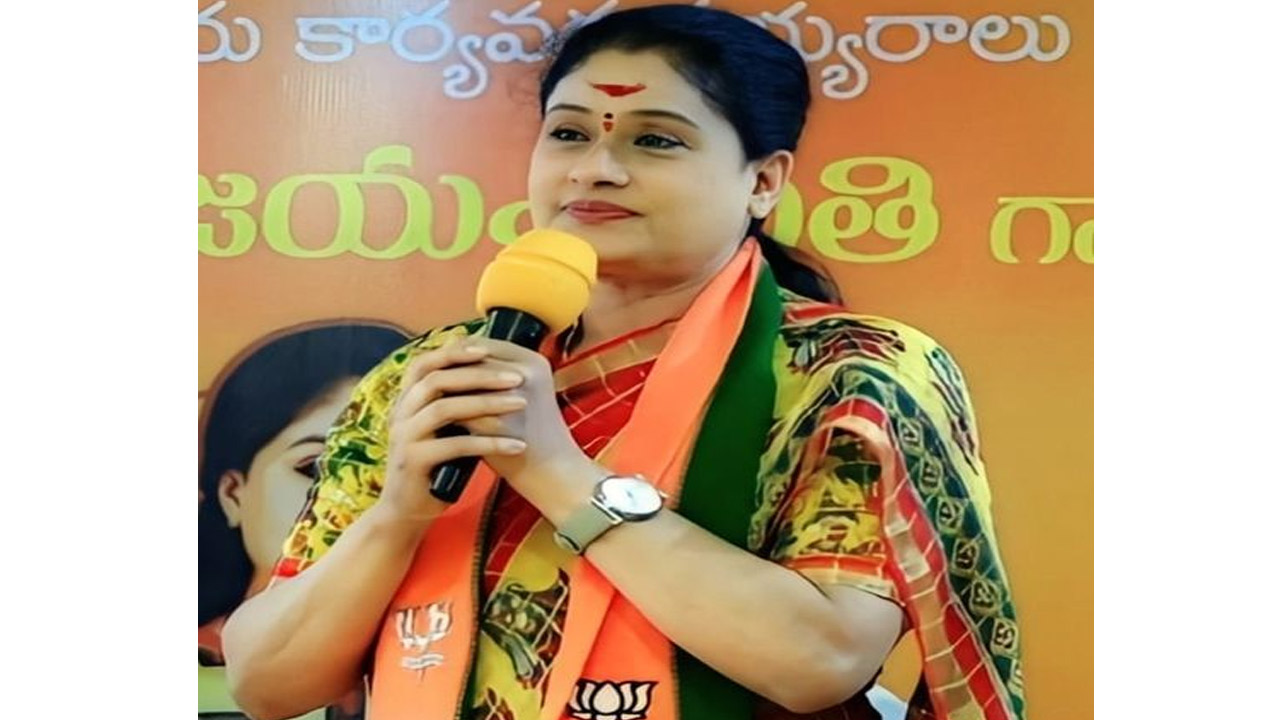 Vijayashanthi : బైలడిల్లా గనుల పేరుతో కేటీఆర్ తలాతోకా లేని ఆరోపణలు