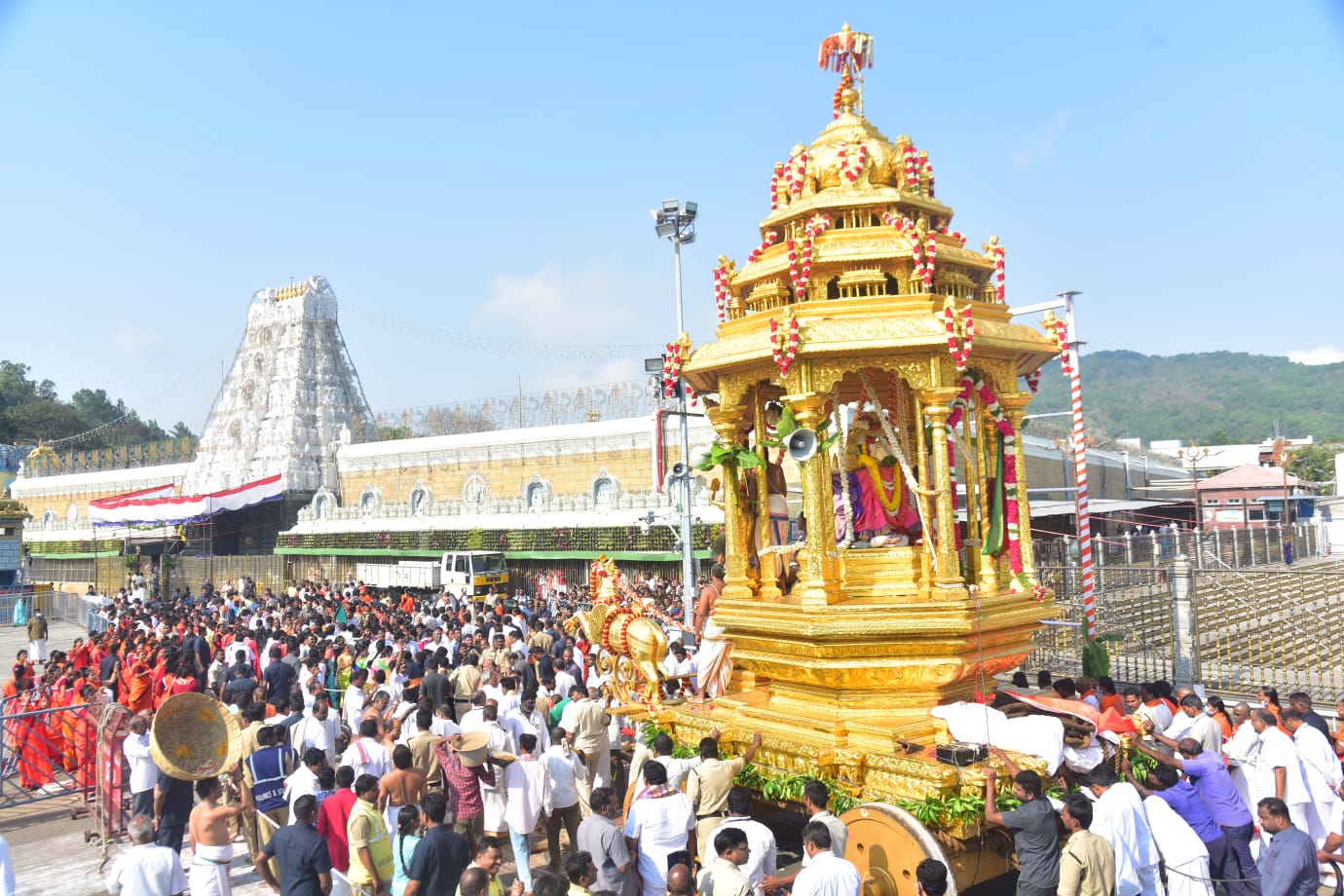 Tirumala: ఈ ఫొటోలు చూశాక.. మీరూ కూడా తప్పకుండా తిరుమలకు వెళ్లాలనుకుంటారు..!