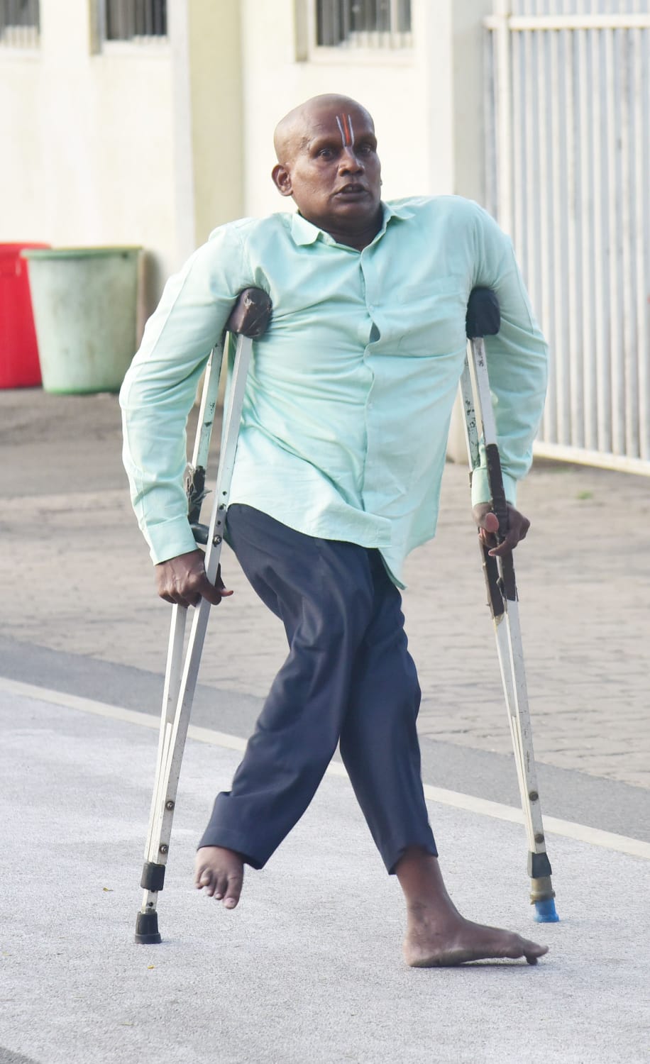 Tirumala: తిరుమల వెళ్లాలనుకుంటున్నారా.. అయితే అక్కడ ఉన్న పరిస్థితి చూస్తే..!