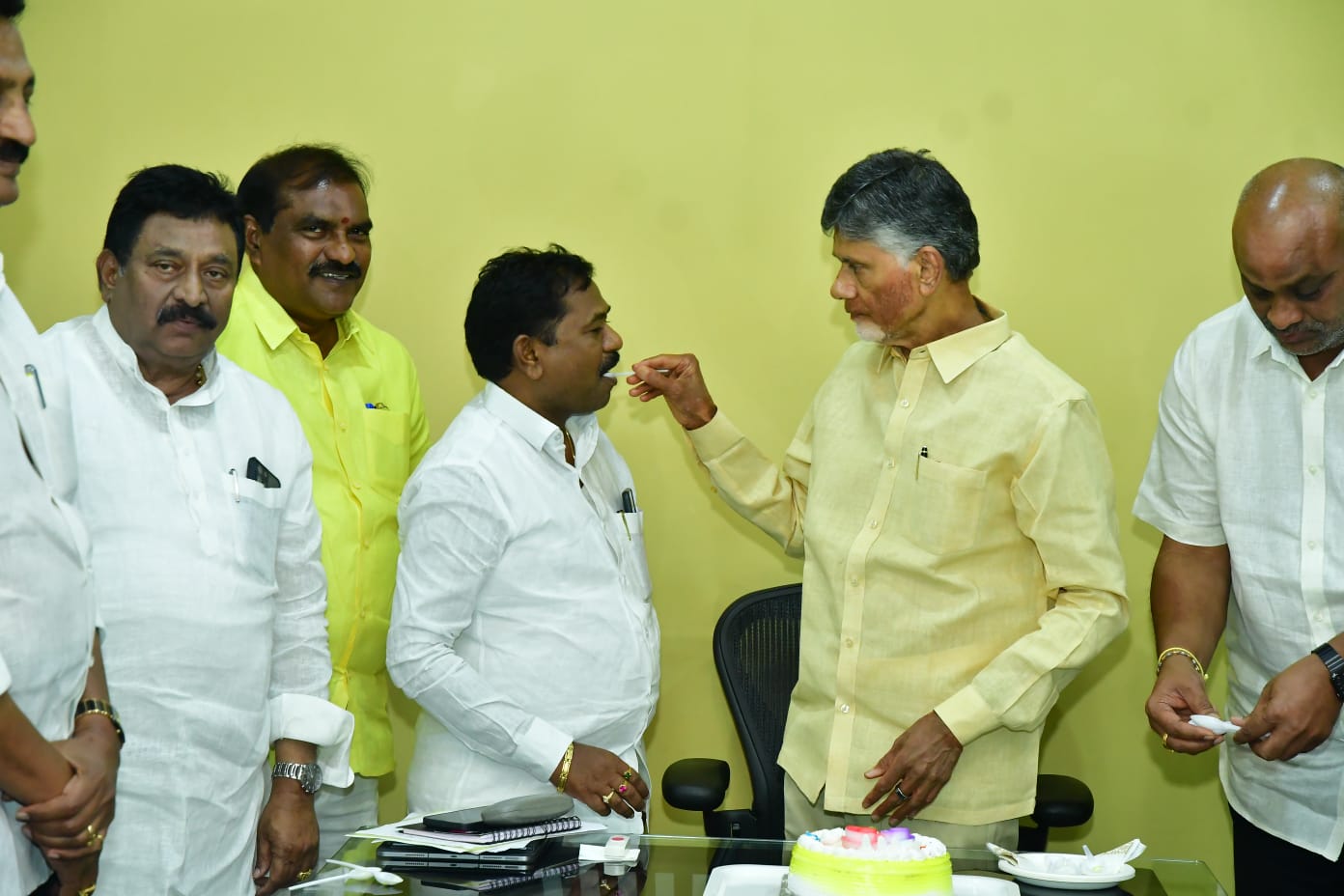 AP MLC Election Results: పులివెందులలో 40 ఏళ్ల చరిత్రను తిరగరాసిన ‘సైకిల్’.. సంబరాల్లో మునిగిపోయిన చంద్రబాబు ఫొటోలు వైరల్