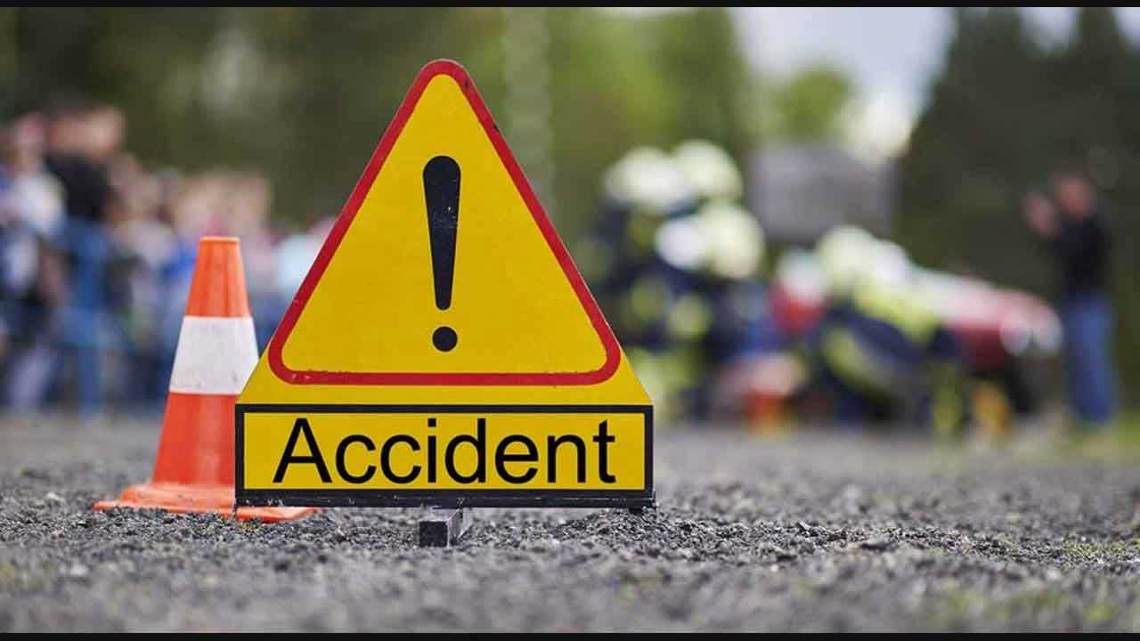 Road Accident: గుంటూరు జిల్లాలో రోడ్డు ప్రమాదం