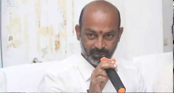 Bandi Sanjay : మరోసారి బండికి సిట్ నోటీసులు..