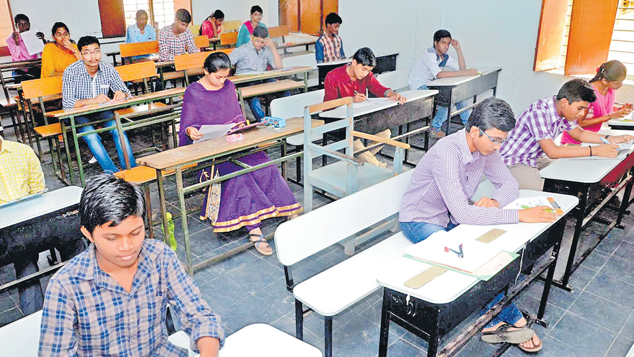 పదో తరగతి సైన్స్‌ పరీక్ష జరభద్రం