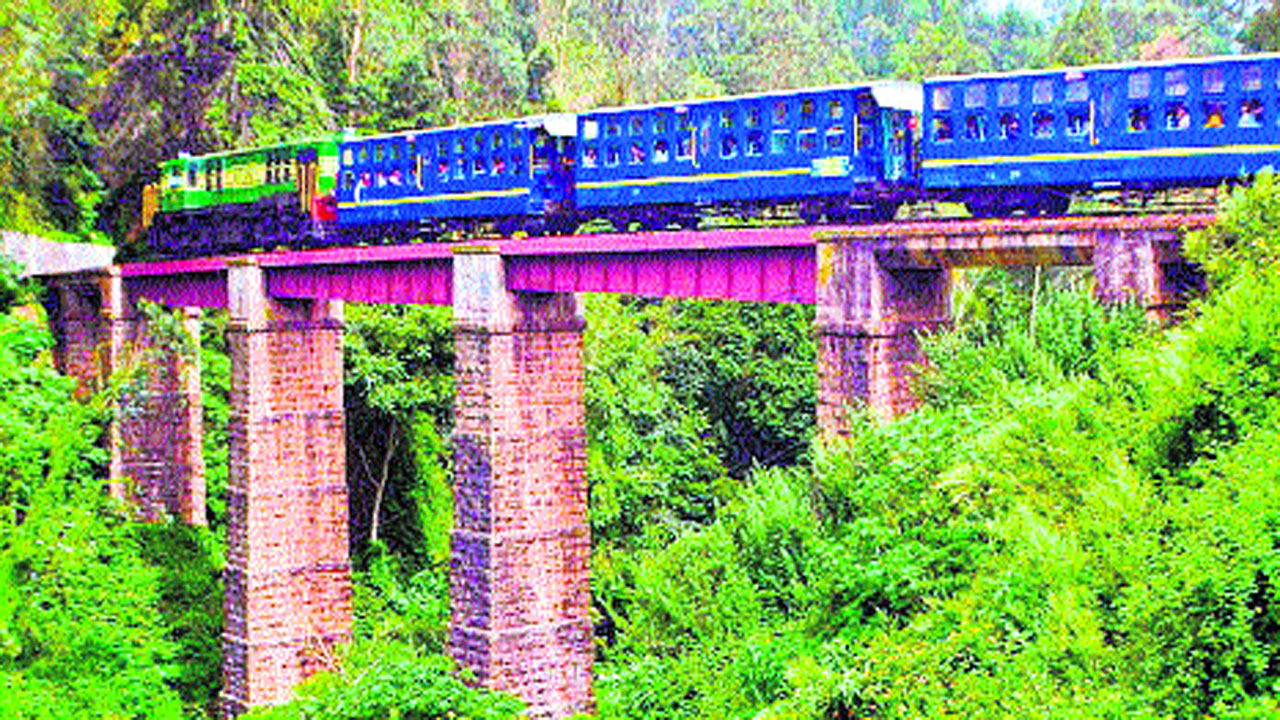 Ooty mountain railway: ఊటీ కొండరైలుకు కొత్త పెట్టెలు