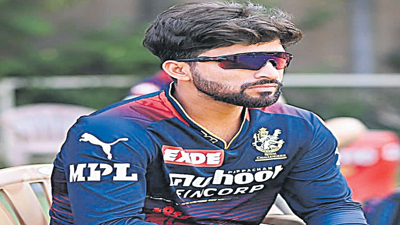 ఐపీఎల్‌ నుంచి పటీదార్‌ అవుట్‌ | Patidar out of IPL mvs