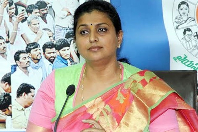 Roja : నారా లోకేష్.. ఏమీ తెలియని అమాయక చిన్న పిల్లల లాంటి వ్యక్తి