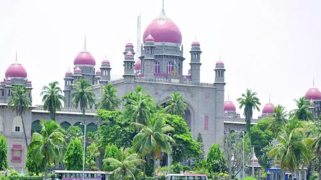 Telangana High Court: కడుపులో క్లాత్ వదిలేసిన ఘటనపై తెలంగాణ హైకోర్టు సీరియస్