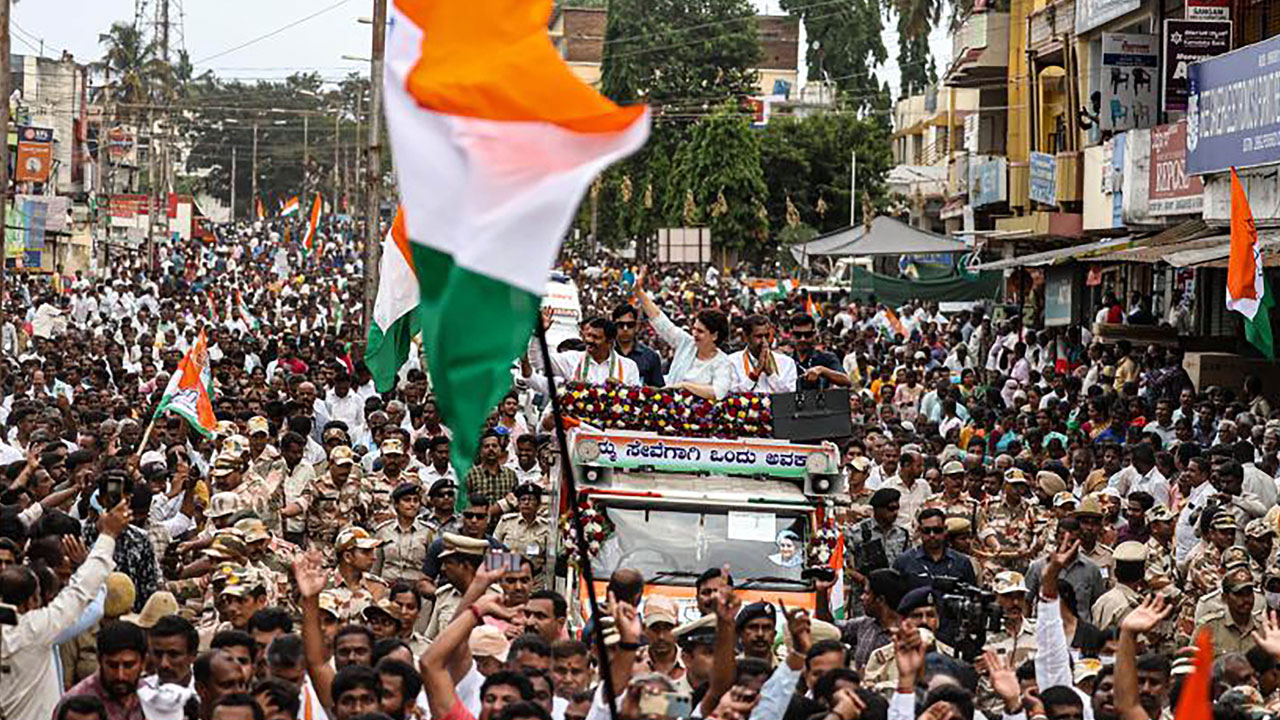 లక్షన్నర కోట్లు దోచేశారు!