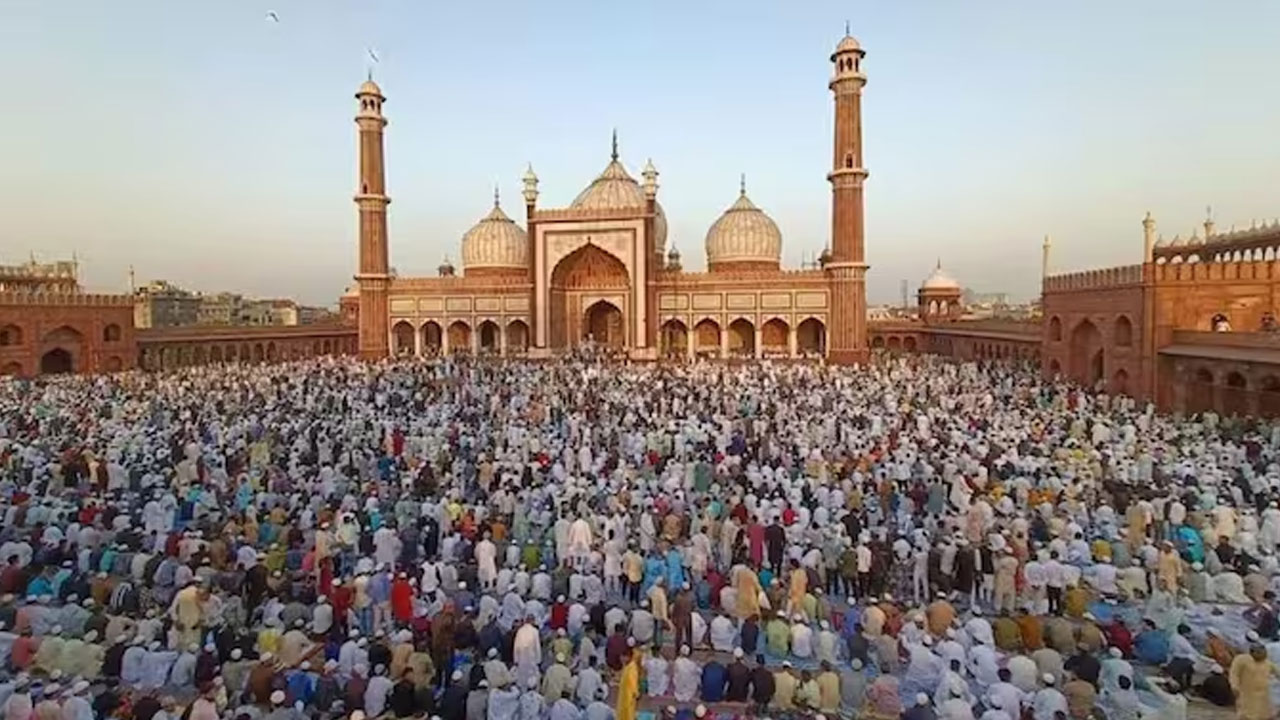 Eid prayers : ముస్లిం సోదరులకు మోదీ ఈద్ శుభాకాంక్షలు