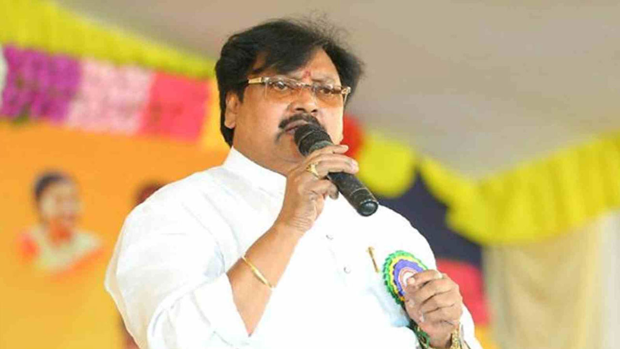 Varla Ramaiah: ‘ఇదే డీజీపీకి ఆఖరి అవకాశం... చంద్రబాబు పర్యటనలో ఏదైనా జరిగితే.. ’