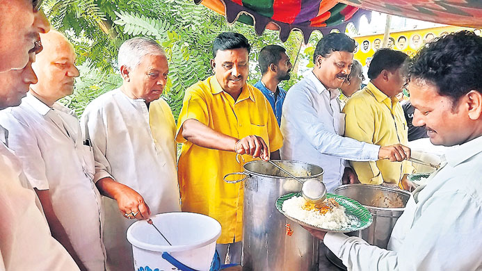 అన్న క్యాంటీన్‌ నిర్వహణ భేష్‌