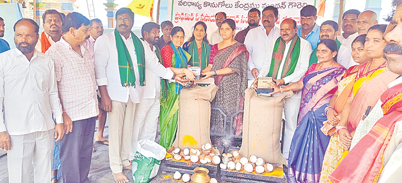 ధాన్యం మొత్తాన్నీ కొనుగోలు చేయాలి : ఎంపీపీ