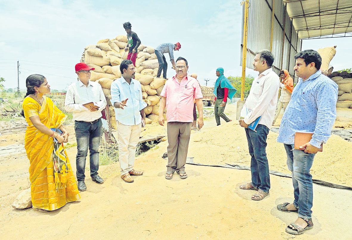 ధాన్యాన్ని వెంటనే దిగుమతి చేయించాలి