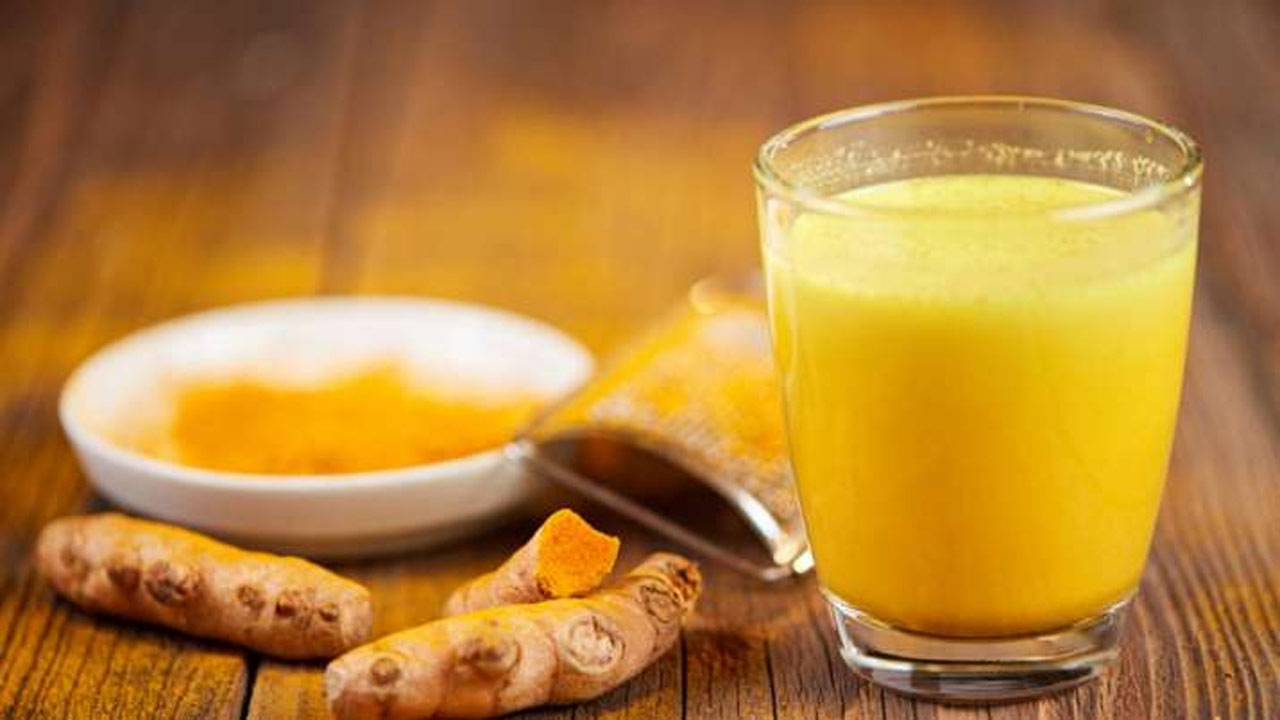 Turmeric milk : పసుపు పాలను రెగ్యులర్‌గా తాగుతున్నారా? అయితే మీ బరువు కంట్రోల్‌లోనే ఉన్నట్టు..!