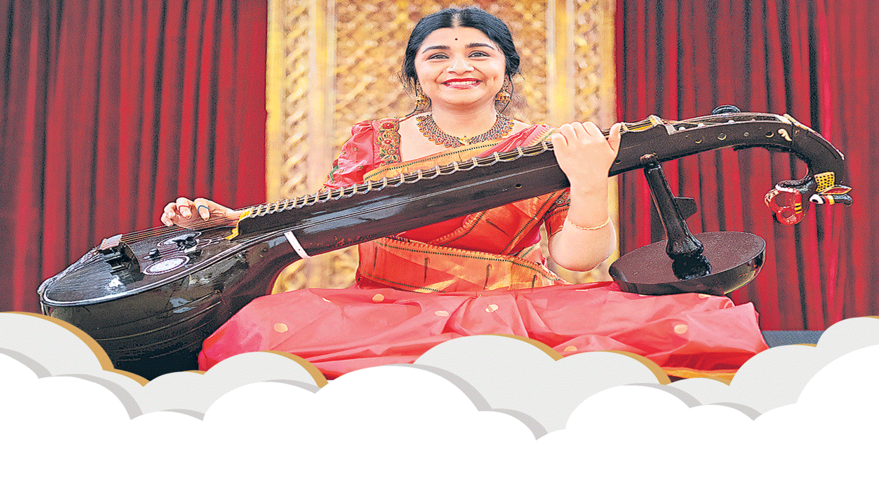 Veena Srivani  : ఈ వాణికి వీణే జీవితం..!