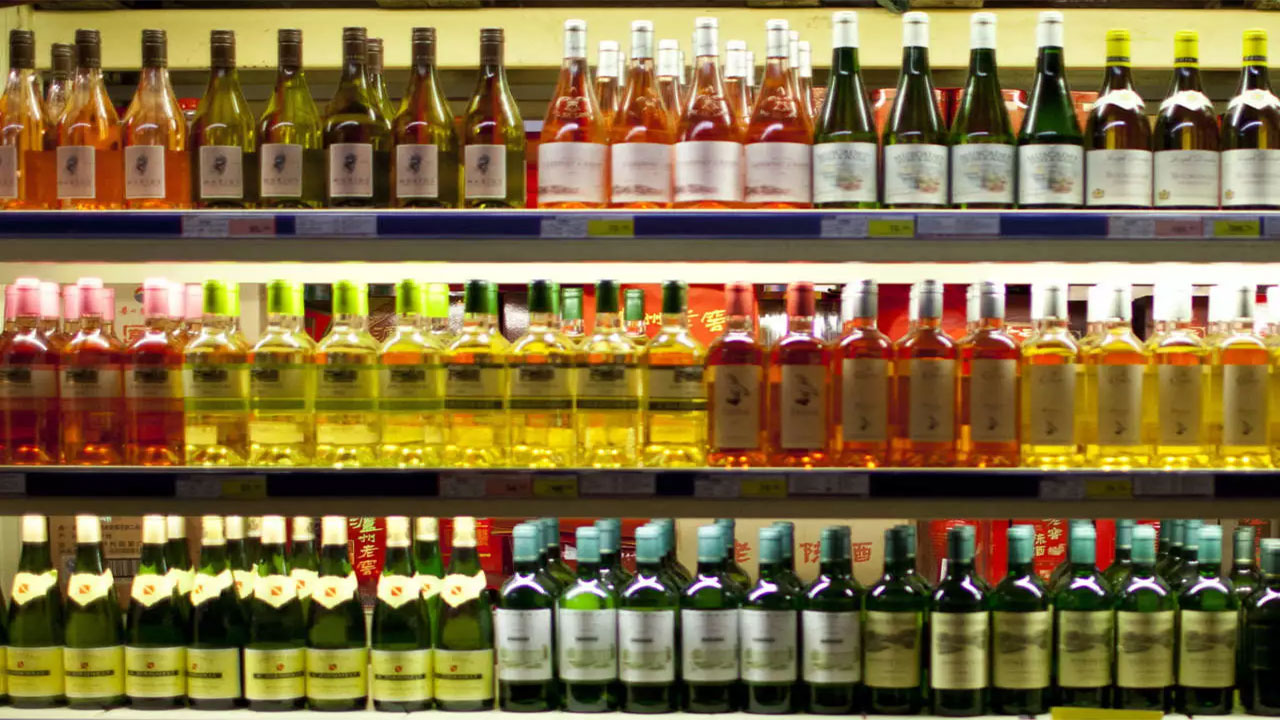 Liquor stores: 500 మద్యం దుకాణాల మూత.. కారణమేంటో తెలిస్తే..