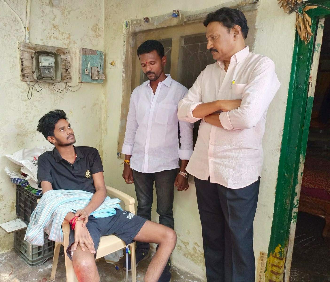 సంక్షేమం అంతా జగన్‌ పత్రిక ప్రకటనల్లోనే..