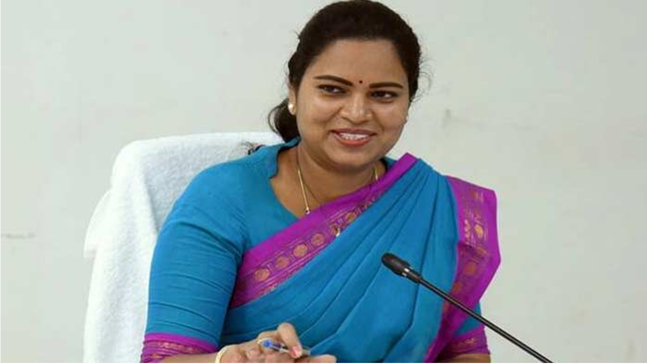 Minister Rajini: ఆరోగ్యశ్రీ పేరు ఎత్తే అర్హత చంద్రబాబు, లోకేష్‌కు లేదు