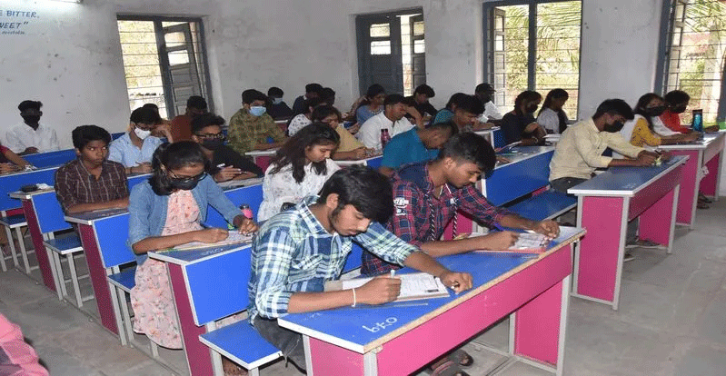 Education: ఇంటర్‌ విద్యార్థులకు సర్కారు ఝలక్‌! పుస్తకాలపై ఆదేశాలు ఇలా..!