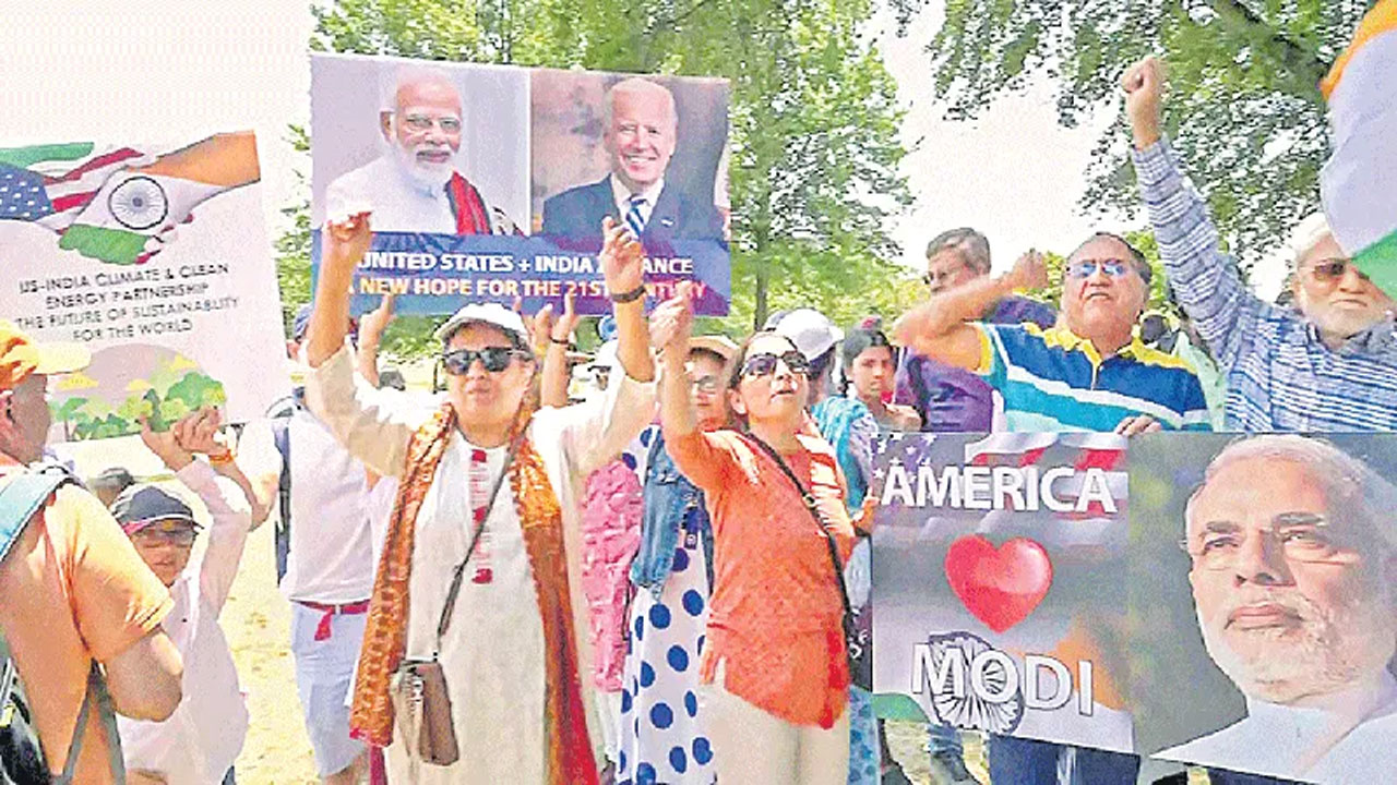 PM Modi US visit: అగ్రరాజ్యాన్ని కుదిపేస్తున్న మోదీ మేనియా.. 20 నగరాల్లో ఆహ్వాన ర్యాలీలు