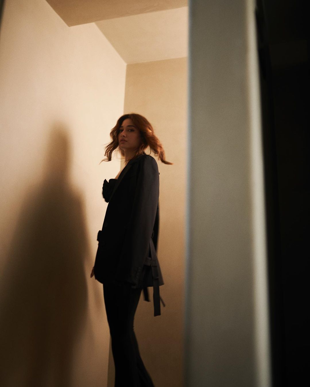 Tamannaah Bhatia: బ్లాక్ డ్రెస్సులో మిల్కీ బ్యూటీ అందాలు.. ఇలా ఎప్పుడు చూసి ఉండరు!