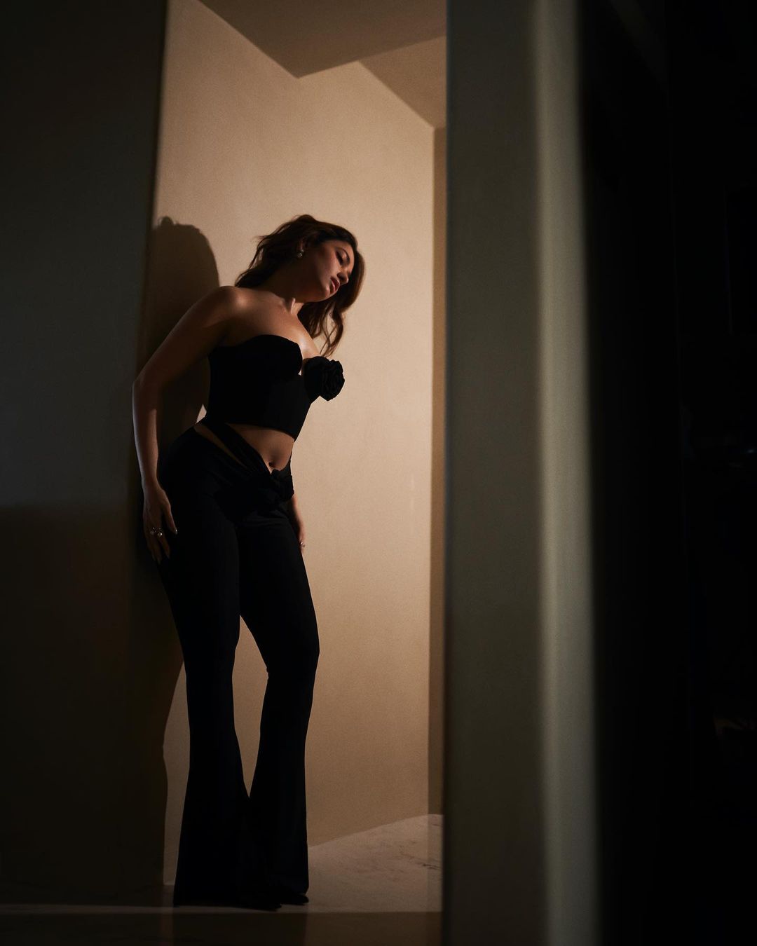 Tamannaah Bhatia: బ్లాక్ డ్రెస్సులో మిల్కీ బ్యూటీ అందాలు.. ఇలా ఎప్పుడు చూసి ఉండరు!