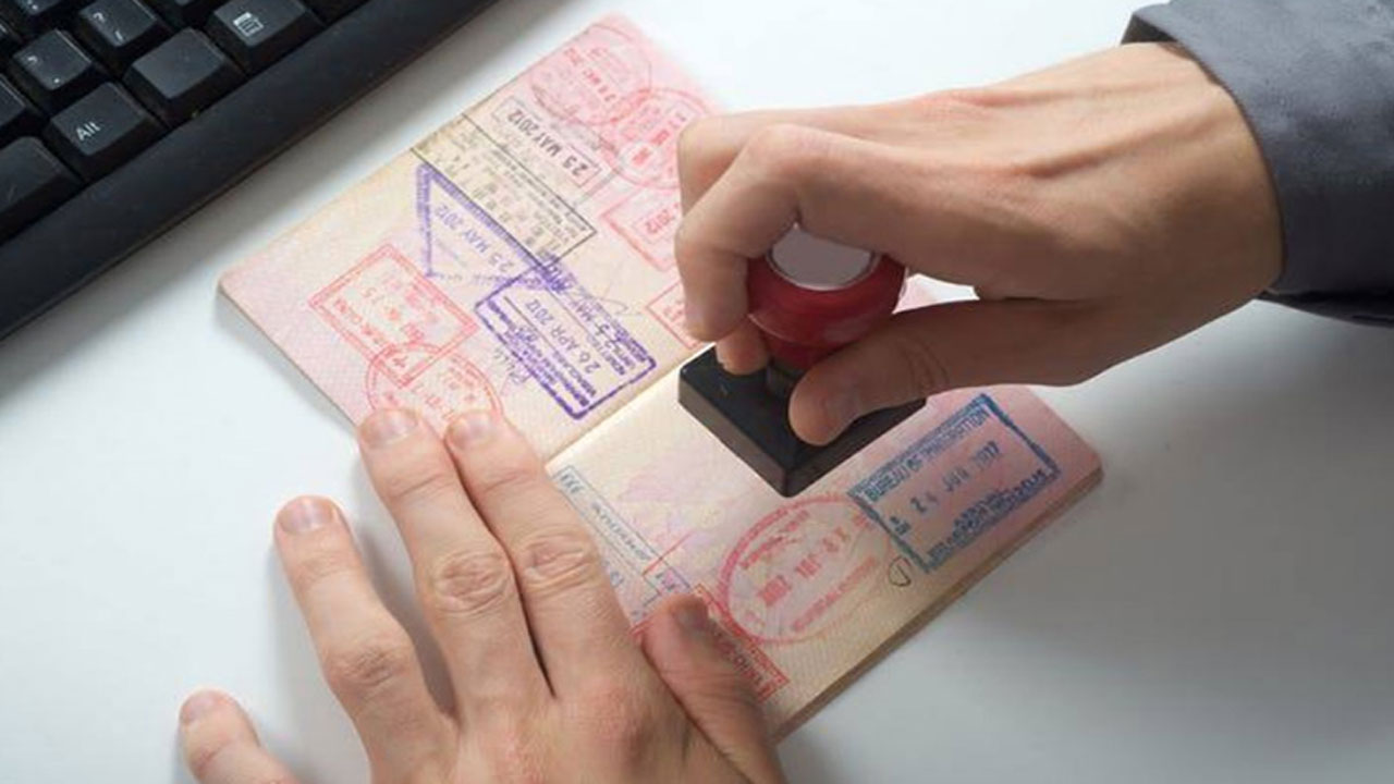 Residence Visa: రిటైర్డ్ ప్రవాసులకు యూఏఈ తీపి కబురు.. ఇకపై.. 