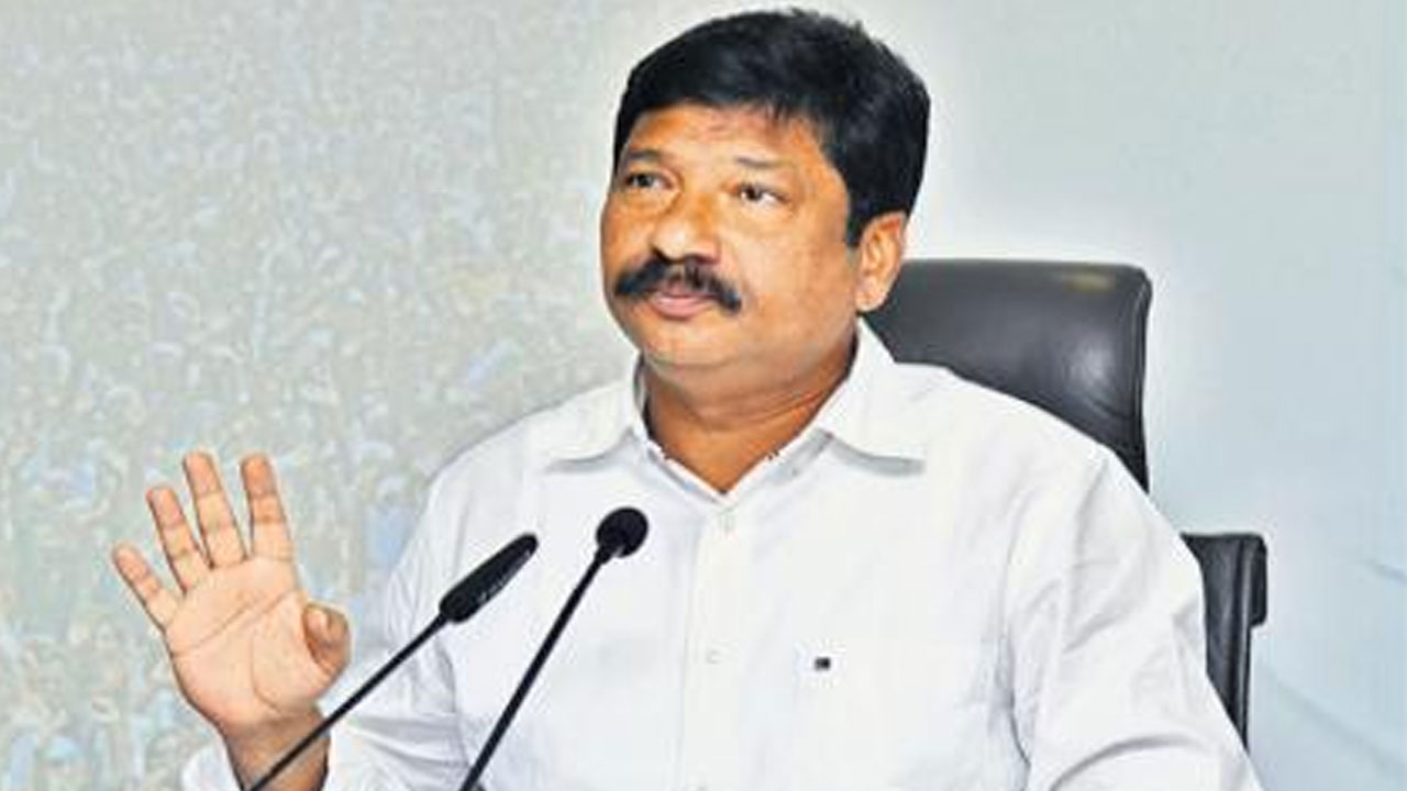 YCP Minister: ఈ సవాల్‌ను స్వీకరించే సత్తా చంద్రబాబు, అచ్చెన్నాయుడుకు ఉందా అంటూ జోగి రమేష్ ప్రశ్న