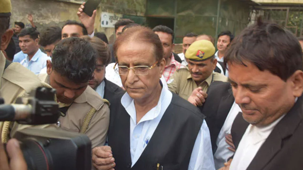 Azam Khan: ద్వేషపూరిత ప్రసంగం కేసులో ఎస్పీ నేత ఆజంఖాన్‌ నిర్దోషి: యూపీ స్పెషల్ కోర్టు