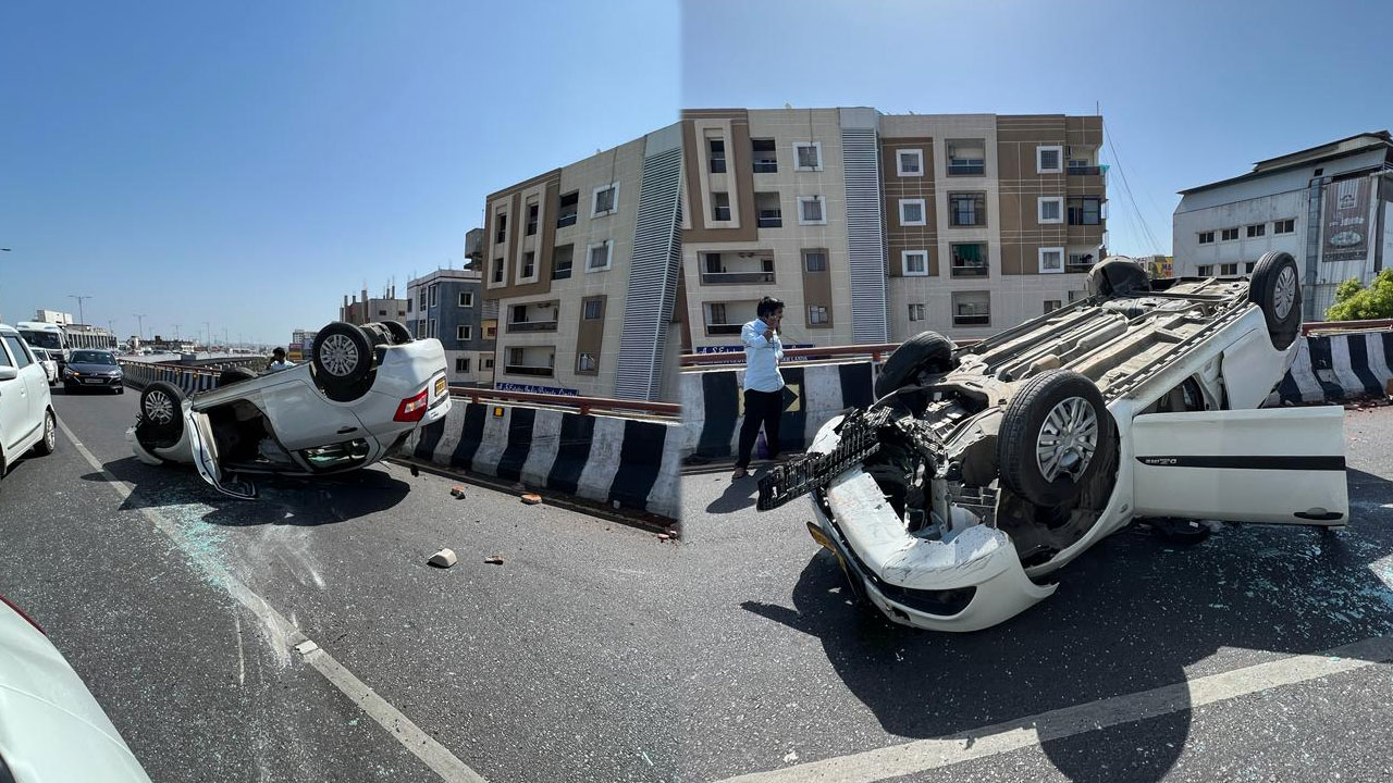 Road Accidenet: పీవీఎన్‌ఆర్ ఎక్స్‌ప్రెస్‌ వేపై పల్టీలు కొట్టిన కారు... అయినప్పటికీ...