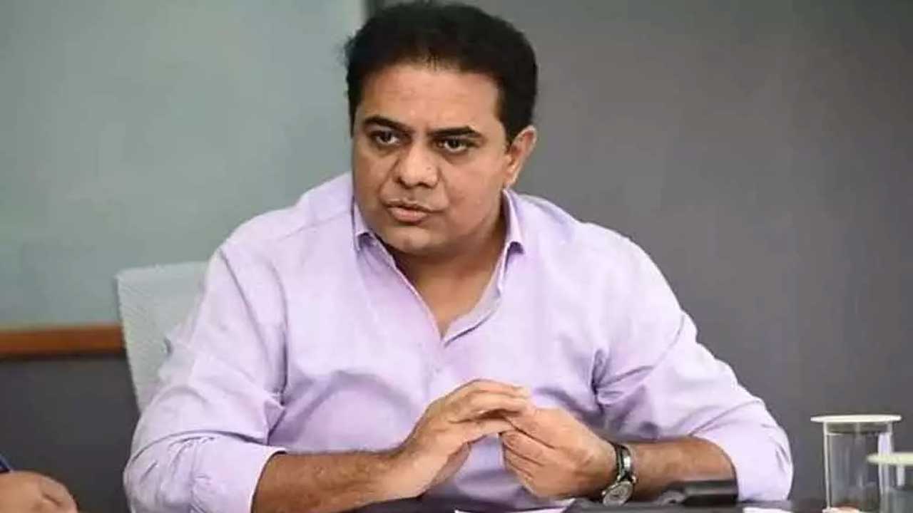 KTR.. ఫ్లై ఓవర్ ప్రమాదంలో గాయపడిన వారిని పరామర్శించిన మంత్రి కేటీఆర్