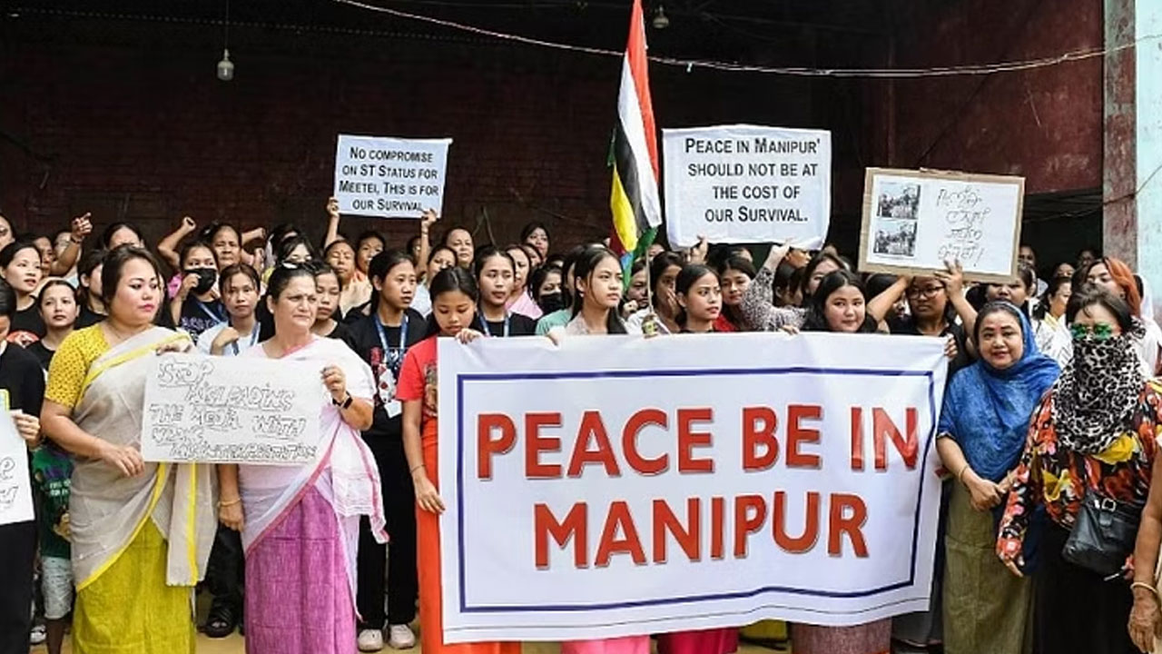 Manipur : మణిపూర్ ముఖ్యమంత్రికి మద్దతుగా భారీ ప్రదర్శన