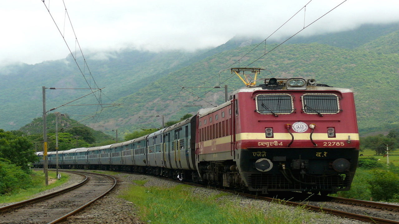 Special train: ఒంగోలు, విజయవాడ, విశాఖపట్నం మీదుగా నేడు ప్రత్యేక రైలు