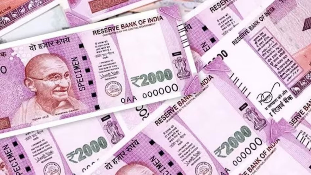 Two thousand rupee notes: ఆ పెద్ద నోట్లు మాకొద్దు బాబోయ్..