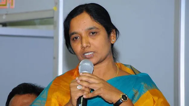 Paritala Sunitha: టీడీపీ కార్యకర్తలు అధైర్యపడొద్దు.. అండగా ఉంటాం