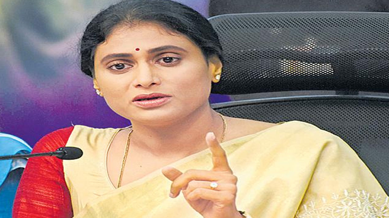 Sharmila: కేసుల కథ అడ్డం తిరగడంతో బీజేపీతో జతకట్టాడంటూ కేసీఆర్‌పై షర్మిల సంచలన వ్యాఖ్యలు