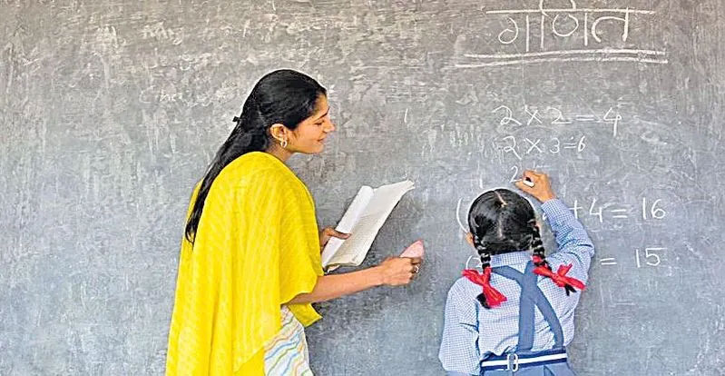 Teachers Transfers: టీచర్ల బదిలీలపై స్పష్టత వచ్చేది ఎప్పుడు?