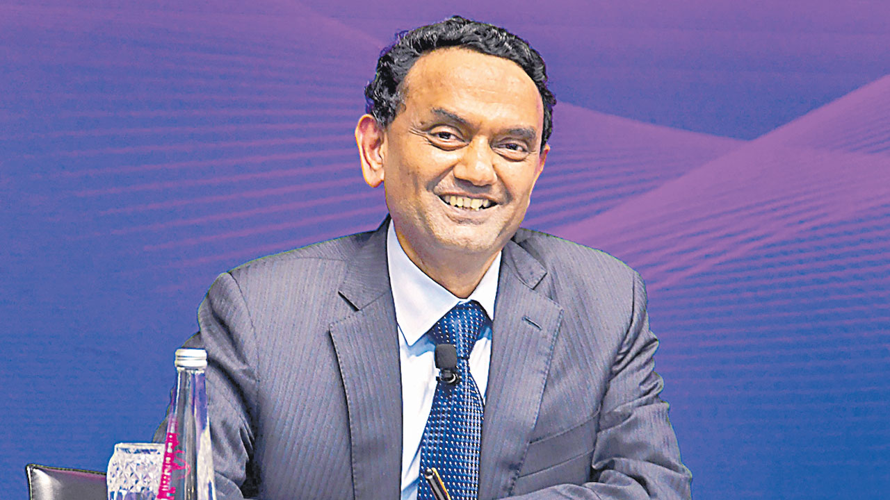 టీసీఎస్ లాభం రూ.11,074 కోట్లు
