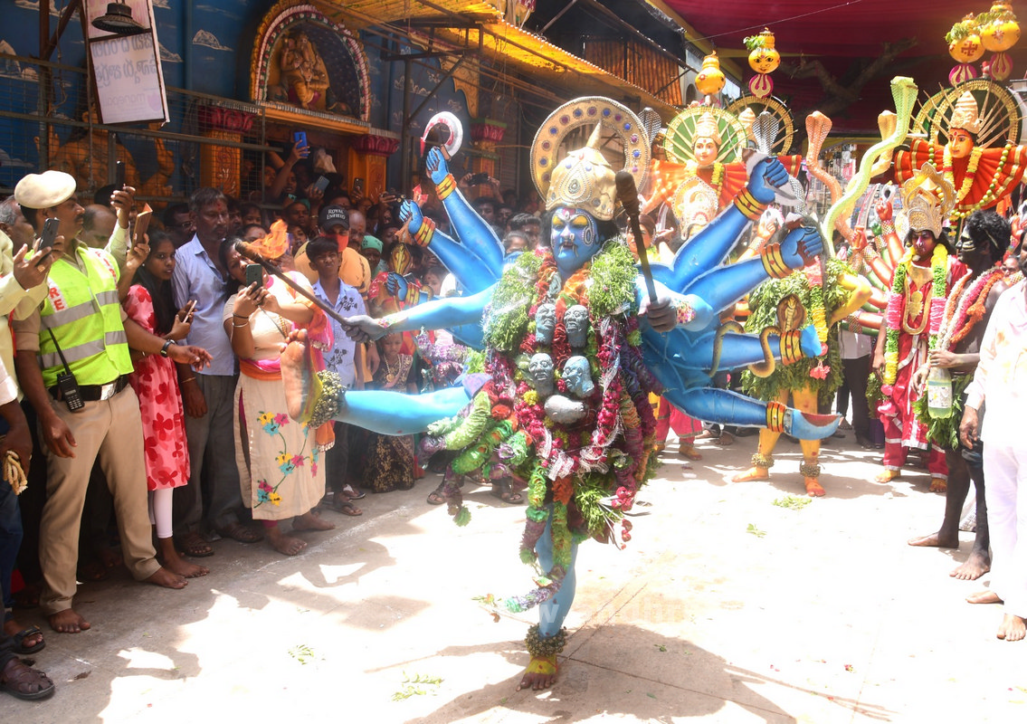 ఆలస్యమైనా త్వరలో భారీ వర్షాలు 