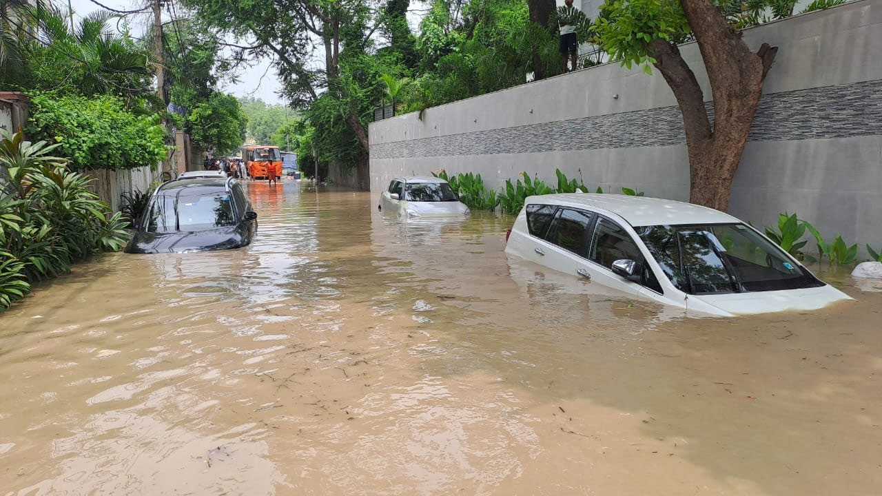 Delhi Floods : యమునా నది శాంతిస్తోంది, కానీ ఢిల్లీ అవస్థలకు ఇంకా ఉపశమనం లేదు 