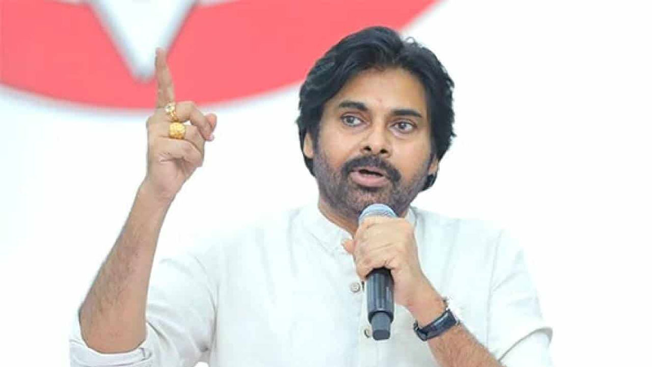 AP News: ఉరవకొండ పీఎస్‌లో పవన్‌కళ్యాణ్‌పై వలంటీర్లు ఫిర్యాదు