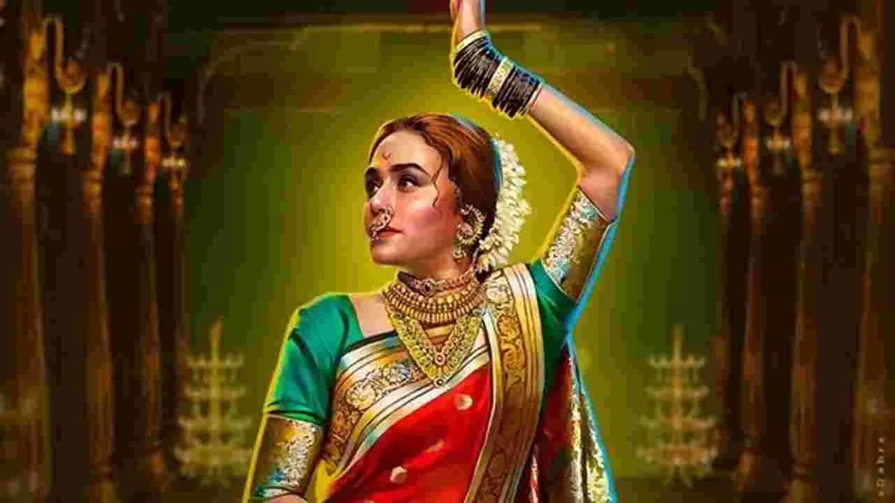 Mangala Mukhi: ఏం ఐడియా గురూ.. ఇంట్లో పురుషుడు .. వీధిలో మంగళముఖి 