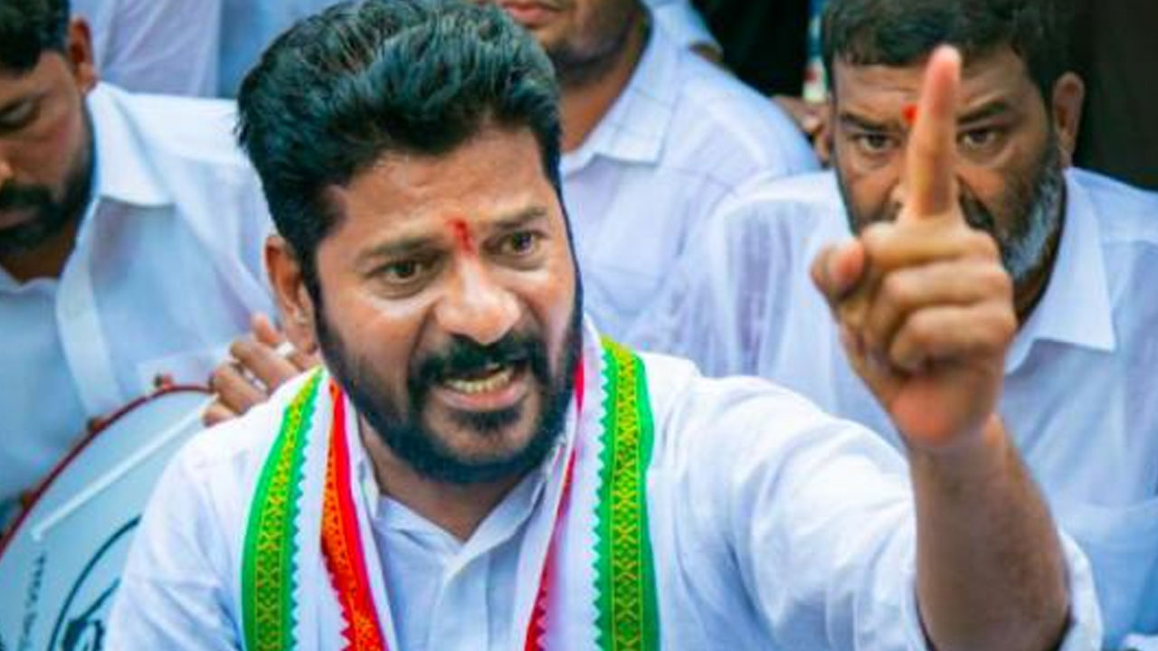 Revanth Reddy: కేసీఆర్ అవినీతికి కాళేశ్వరం బలైంది.. మా సవాల్‌ను కేటీఆర్ స్వీకరిస్తారా? హరీష్ స్వీకరిస్తారా?