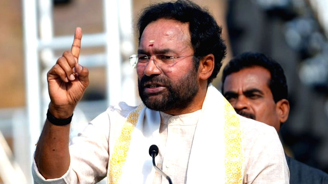 Kishan Reddy: రాజశేఖర రెడ్డి ఇచ్చిన రేషన్ కార్డులే తప్ప.. కేసీఆర్ ఒక్క రేషన్ కార్డు కూడా ఇవ్వలేదు..?