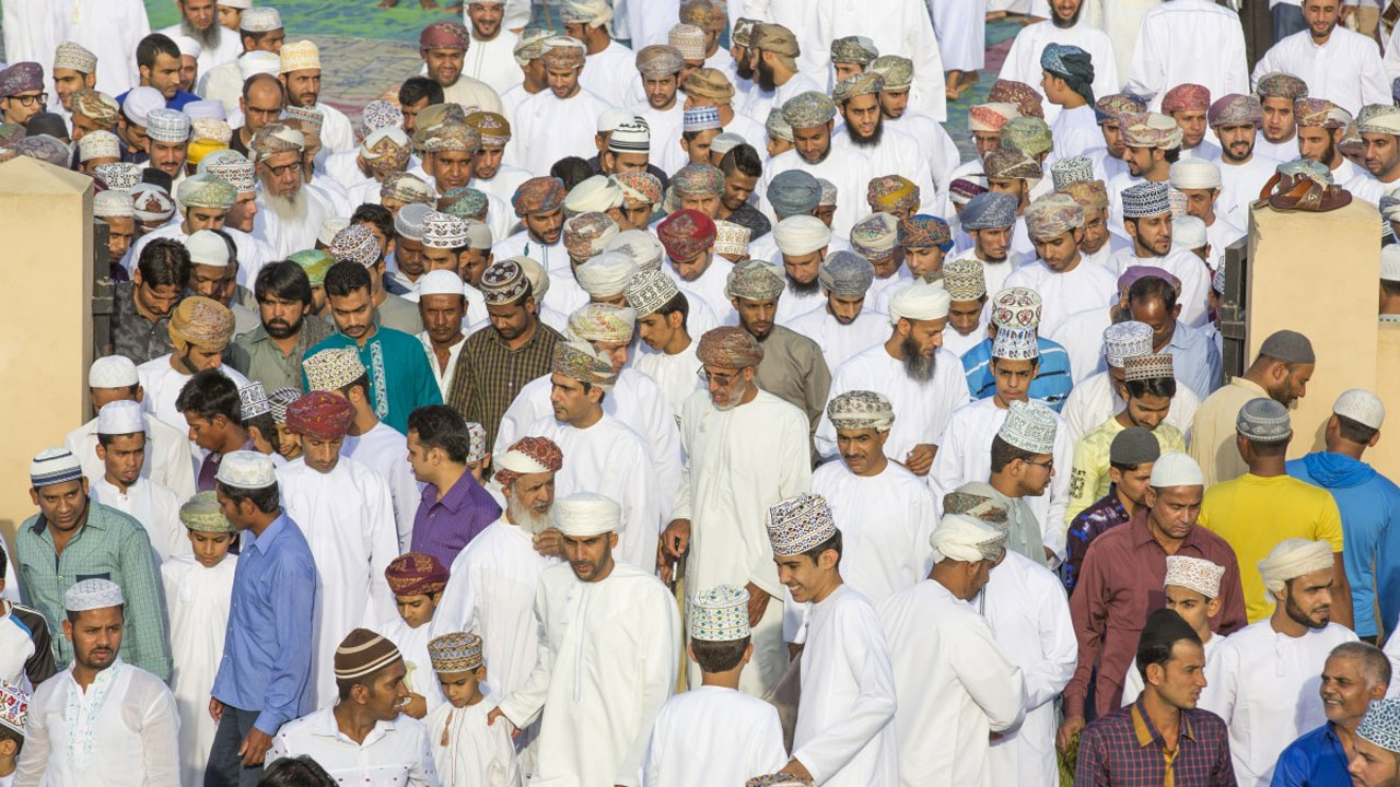 Oman: ఒమాన్‌ జనాభాలో ప్రవాసుల వాటా 43 శాతం